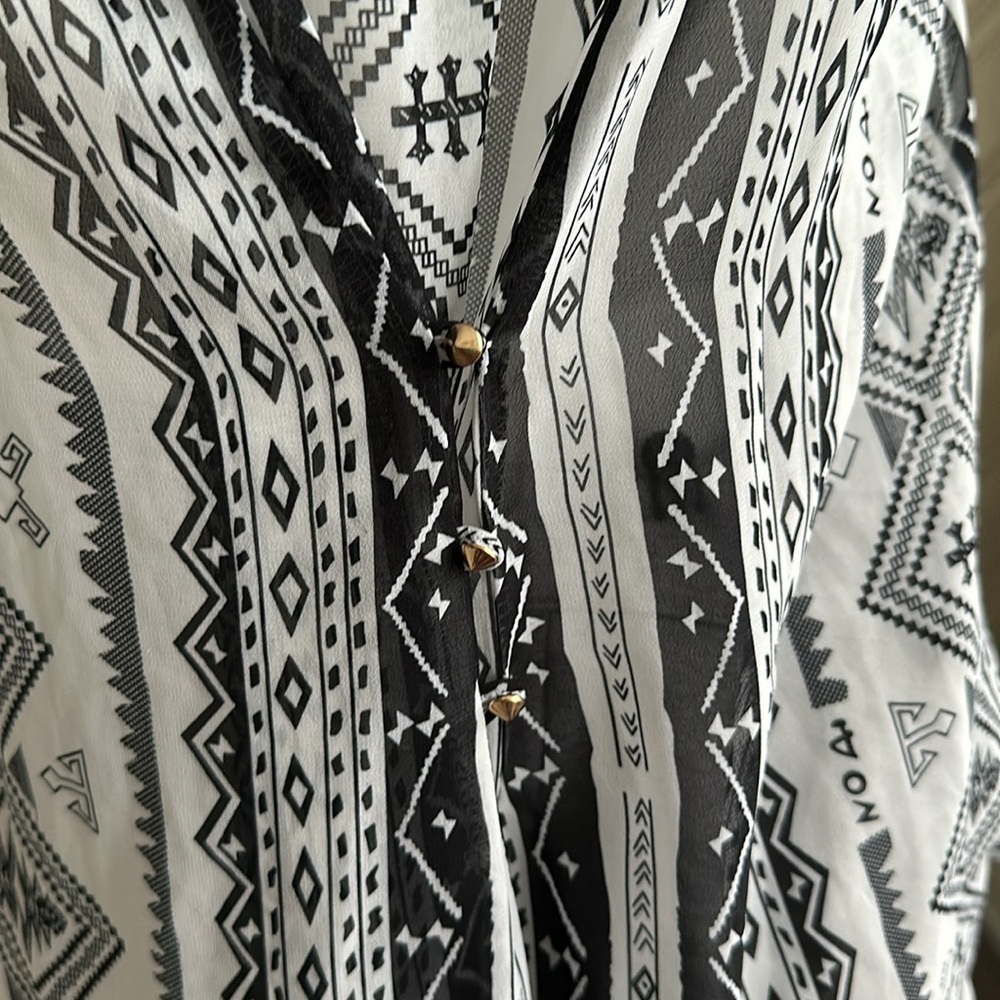 Tribal Print Sleeveless Tank Size Large - Picture 7 of 8